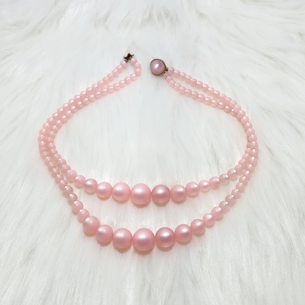 Sweet Vintage Doubled Strand Elegant Faux Pink Pearl Necklace - Picture 2 of 7